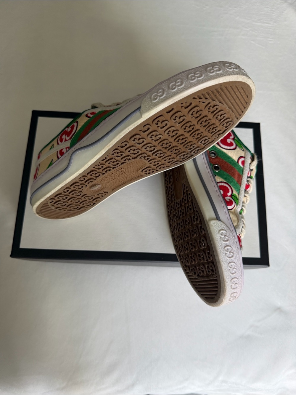 Gucci Off-White GG Apple Tennis 1977 Sneakers - Picture 5 of 7